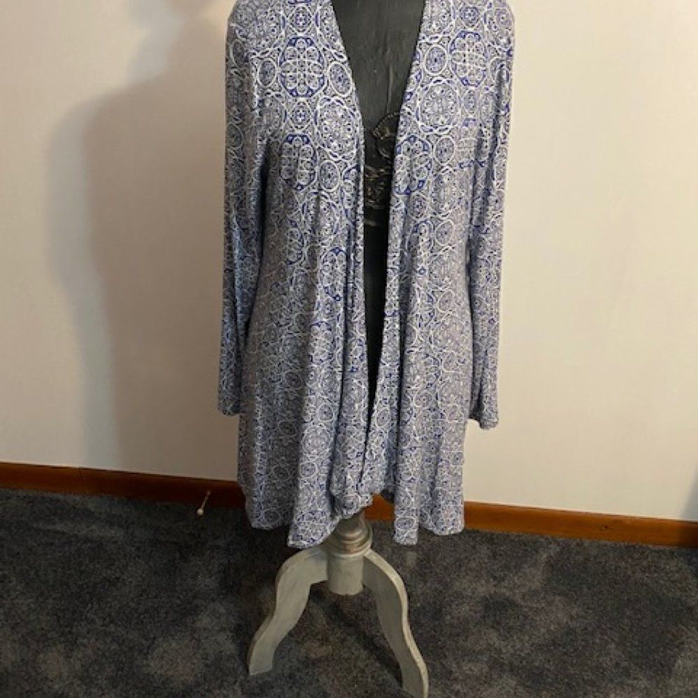 Premise Blue, White Cardigan, size XLarge